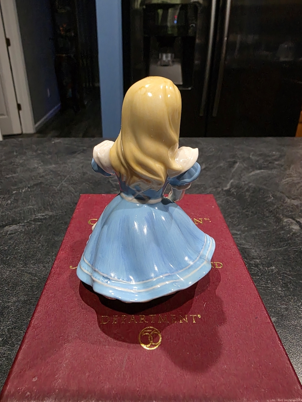 Alice In Wonderland - Picture 4 of 5